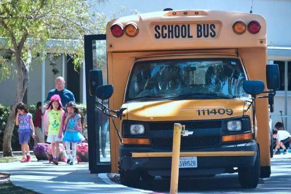 新加坡懸案！19歲女孩淩晨出門失蹤13年，200人全島搜尋無果