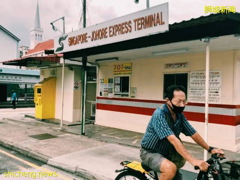 新冠疫情中，外卖骑手眼中的“折叠新加坡”