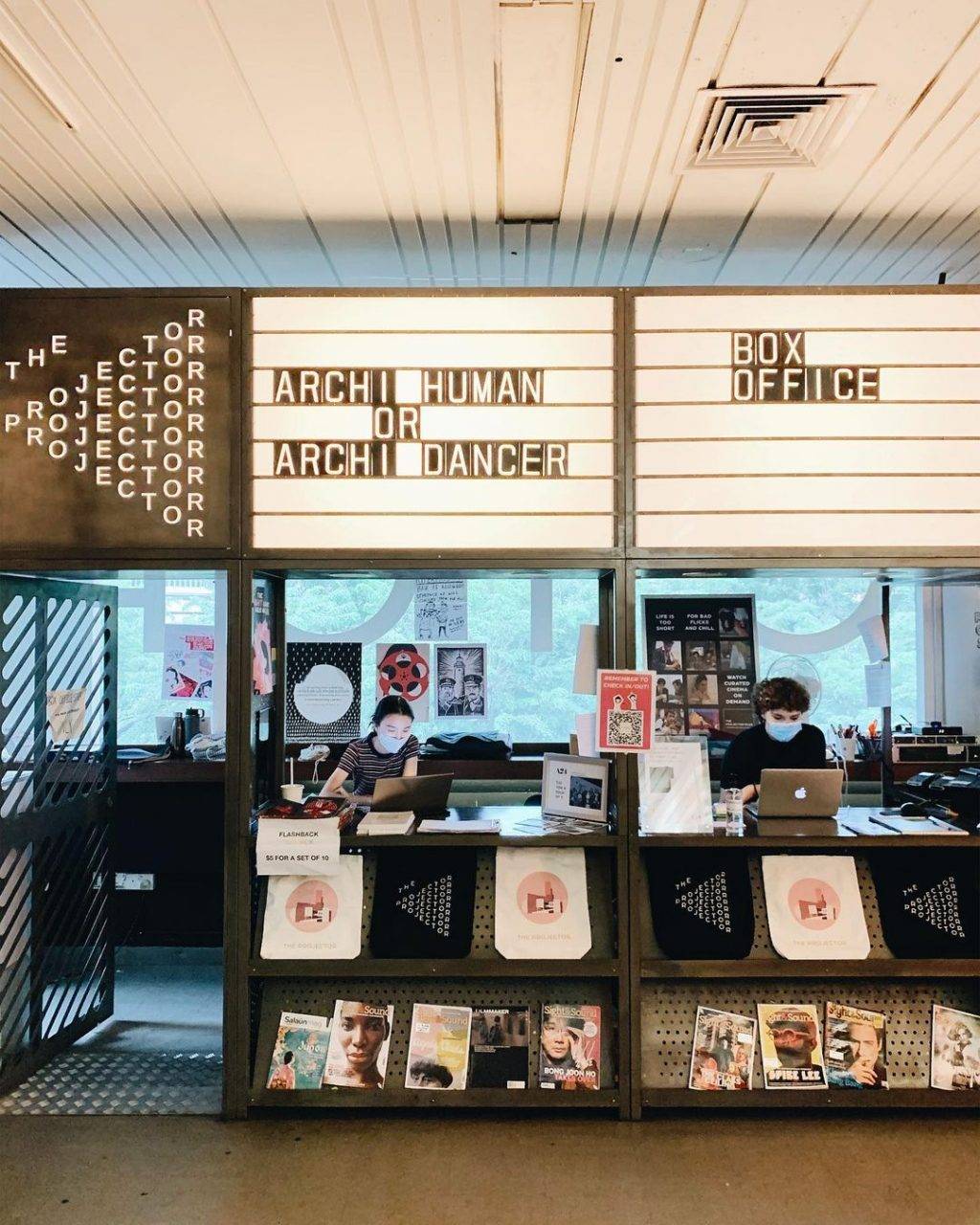 複古藝術空間⏳ 新加坡小衆+獨立電影院The Projector🎬 懷舊影院保留老派魅力!
