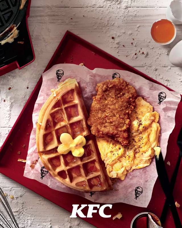 肯德基全新款早餐上市🤤自制华夫饼+炸鸡+美式炒蛋、菜式搭配超级澎湃