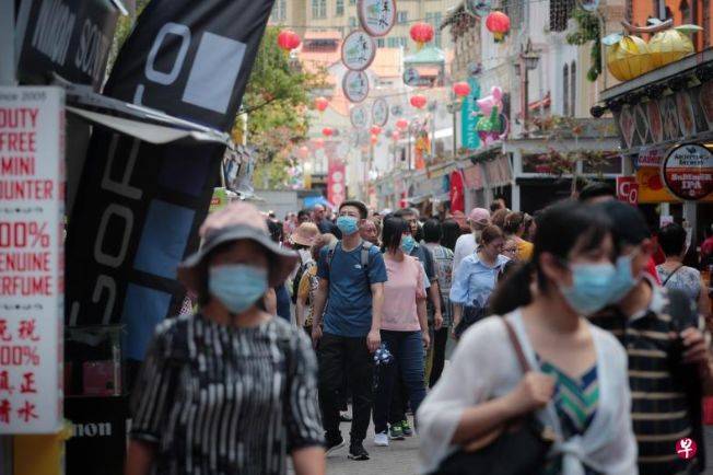 新加坡部长宣布,即使重启经济,政府将强制所有人出门戴口罩