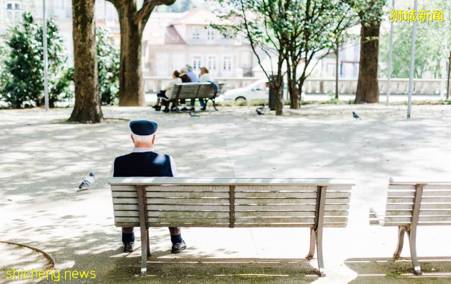 2周35人死亡，專家預測下周單日破10000？！新加坡已批准5種治療冠病藥物