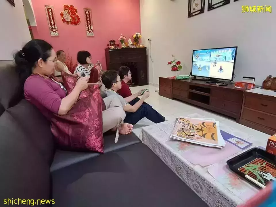 千方百计抢车票 大马客工回乡过年尽孝道