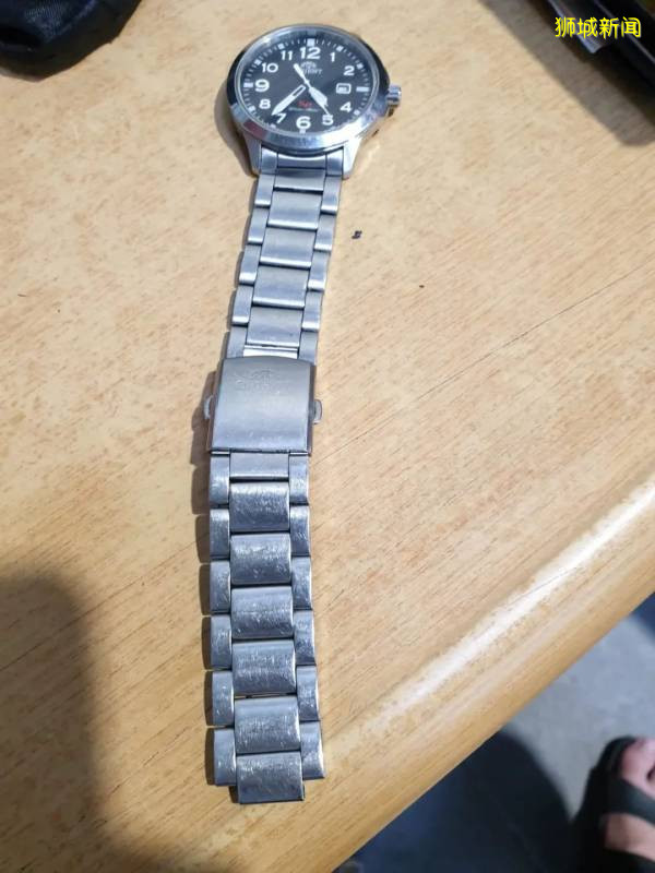 光天化日不戴口罩、不付车资还打司机,新加坡怎么会有如此嚣张的女人