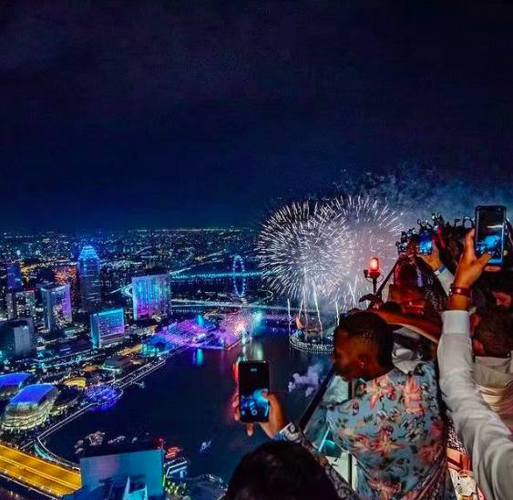 跨年去哪兒？來新加坡這幾家skybar, 360°俯瞰超級無敵夜景