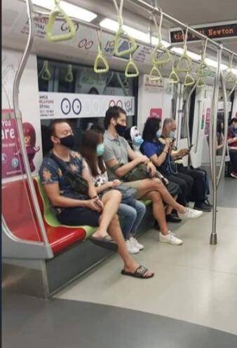 新加坡地铁上现“鬼修女”，差点把我吓休克
