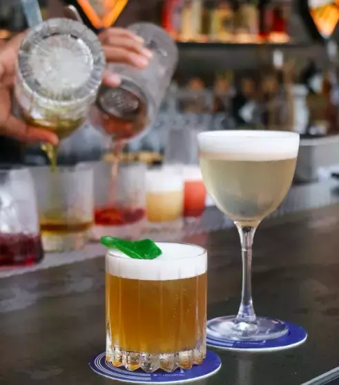 玩在獅城 新加坡這幾個氛圍感絕佳的Hidden bar喜歡品嘗美酒的你一定不能錯過