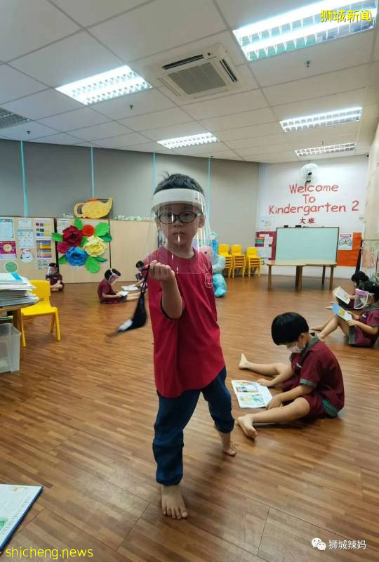 神兽出山！新加坡复课第一天，朝霞万丈!