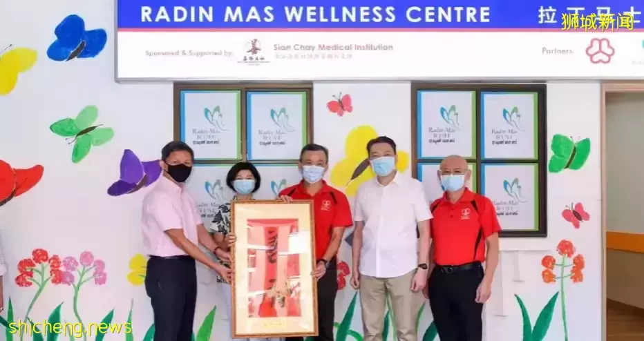 喜大普奔！新加坡中部居民們慶祝這個好消息