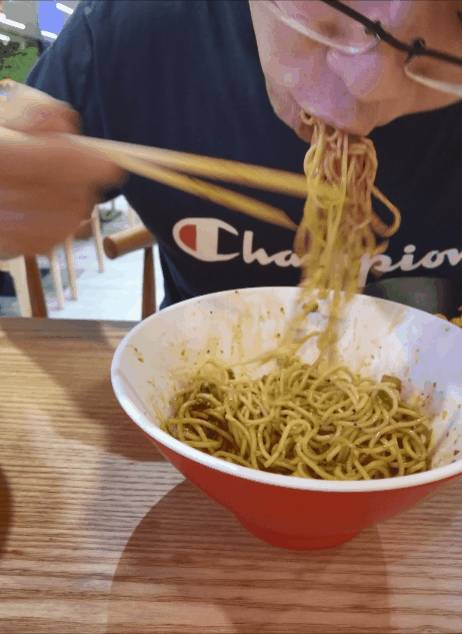 武汉热干面、新疆风味烤串来新加坡了！吃面撸串仅9.9新币，手慢无