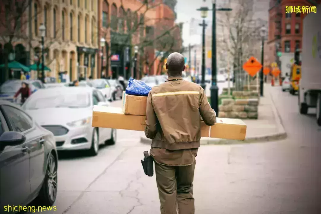 報警、投訴、法律咨詢……生活在新加坡必須知道的電話號碼，收藏這一篇就夠了