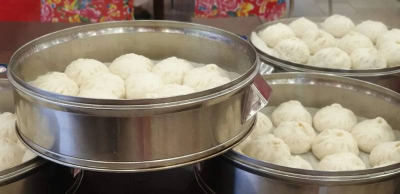 想家的老鐵們來個熱乎乎的“東北鐵鍋炖”吧