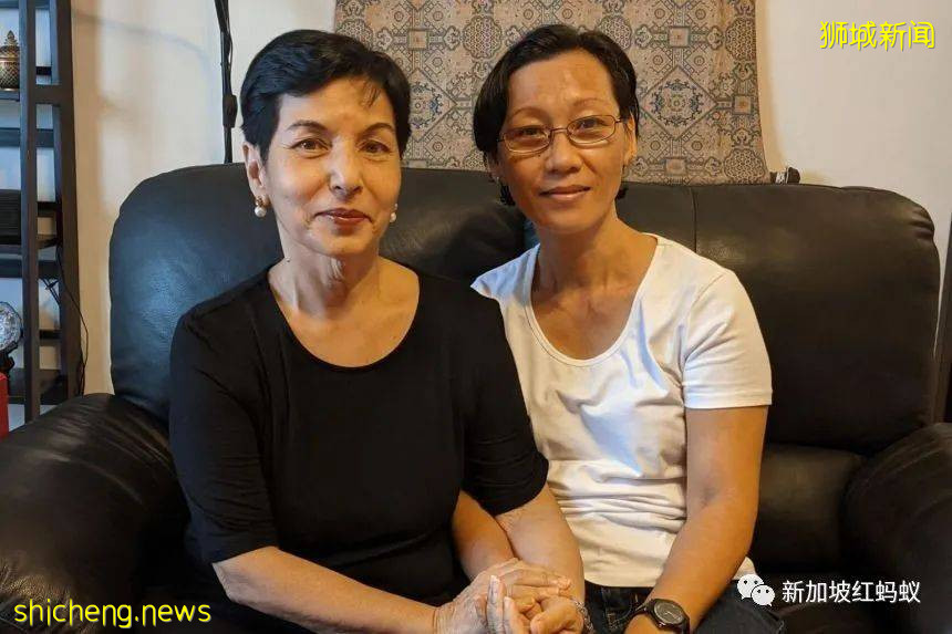 疫情期间 有女佣担心家人在政变的安危,有的隔着屏幕看丈夫咽气