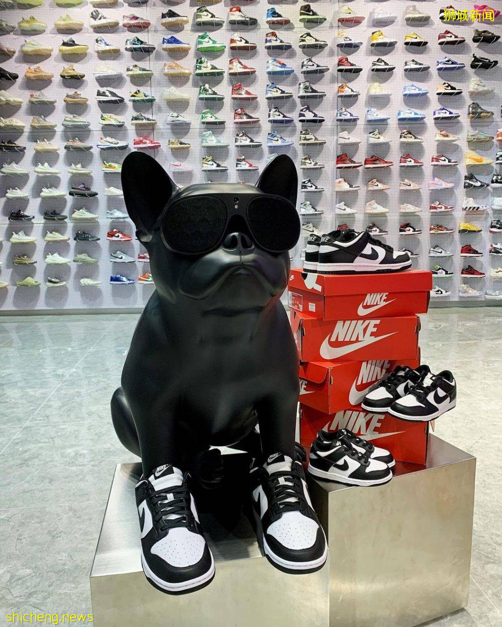 East Eight东八潮鞋店😎 又酷又飒的大品牌+限量版潮鞋聚集地！店里还设有饮料专区🥤 