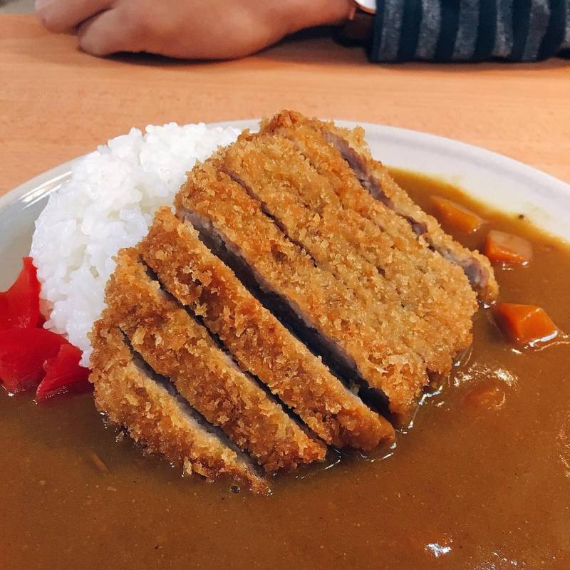 Japanese Curry Express舊商場裏的日式料理店，餐點從S$5起跳🔥 厚切生魚片、招牌丼飯、壽司卷