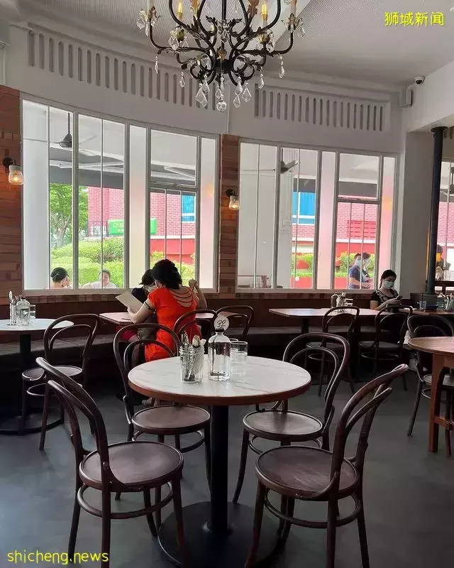 Tanjong Katong新Cafe，炸鸡法式吐司好诱人！走现代时尚风格的Supernova，必来打卡