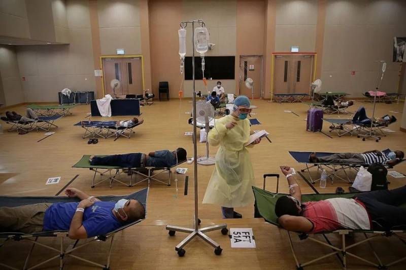 震惊!新加坡竟有一半宿舍客工感染过新冠!网友:要多体谅客工