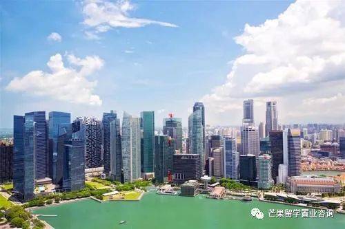 全年经济下跌5.4%、近17万人失业、一大波企业倒闭!新加坡至暗时刻仍在持续