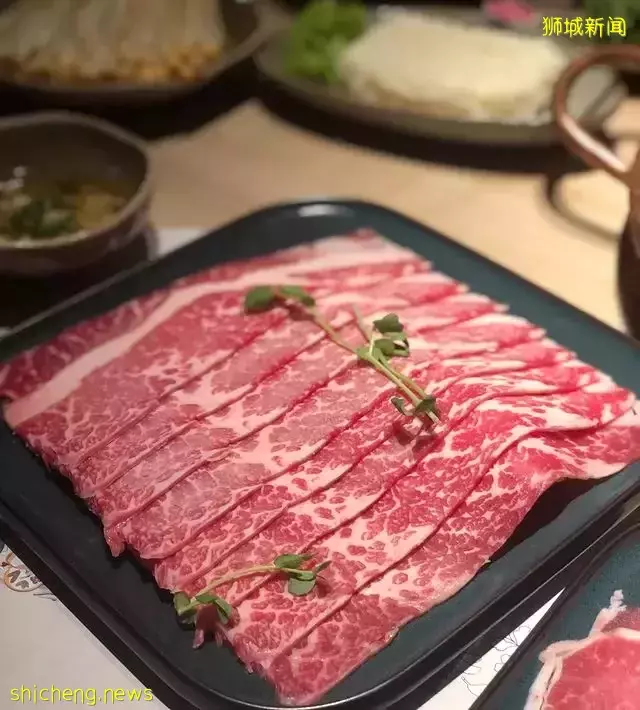 港星都爱吃!方叔叔重庆老火锅来到新加坡开店了!狮城店独家汤头你一定要试试🍲