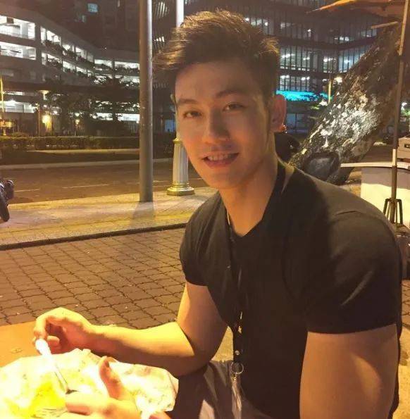 刷屏！史上最帥和尚火了！他到底是誰？新加坡10個最帥的男人表示不服