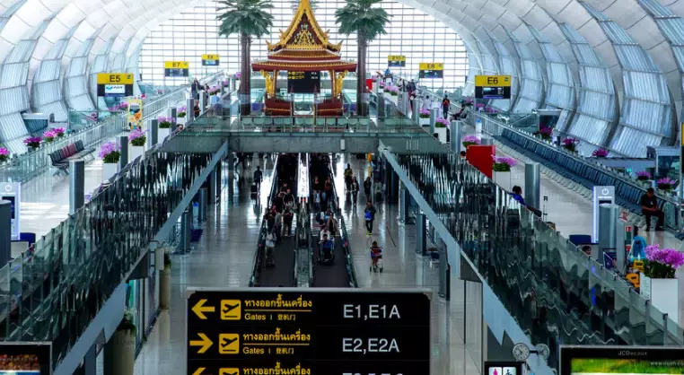 突发一波新政!这类人入境新加坡免隔离、免检测!日增或即将破万,医院又禁探访