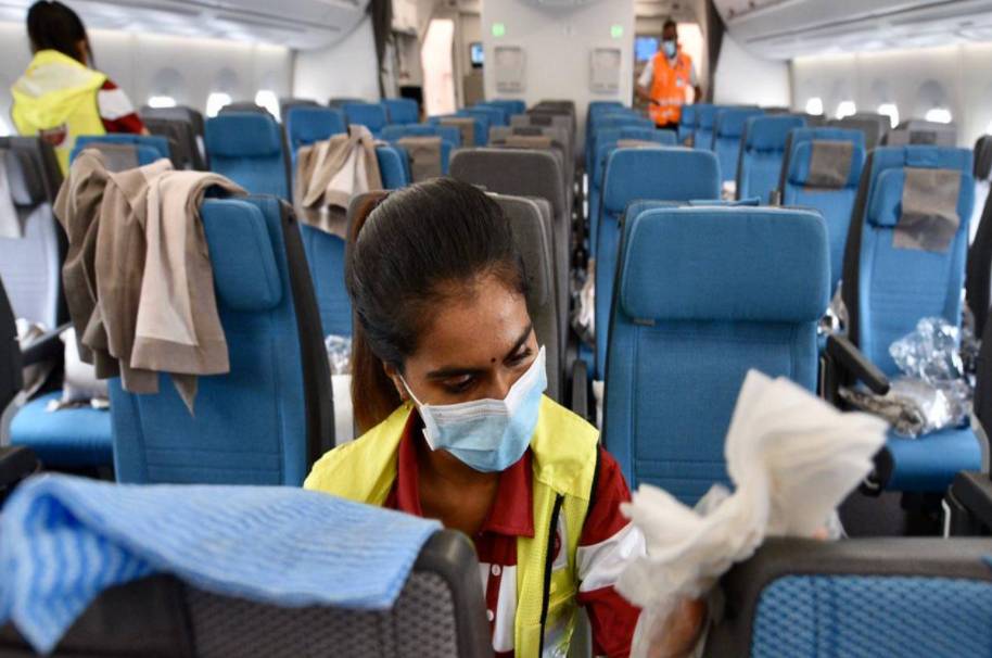 中國香港禁止從新加坡出發的新航飛機落地!發生了什麽