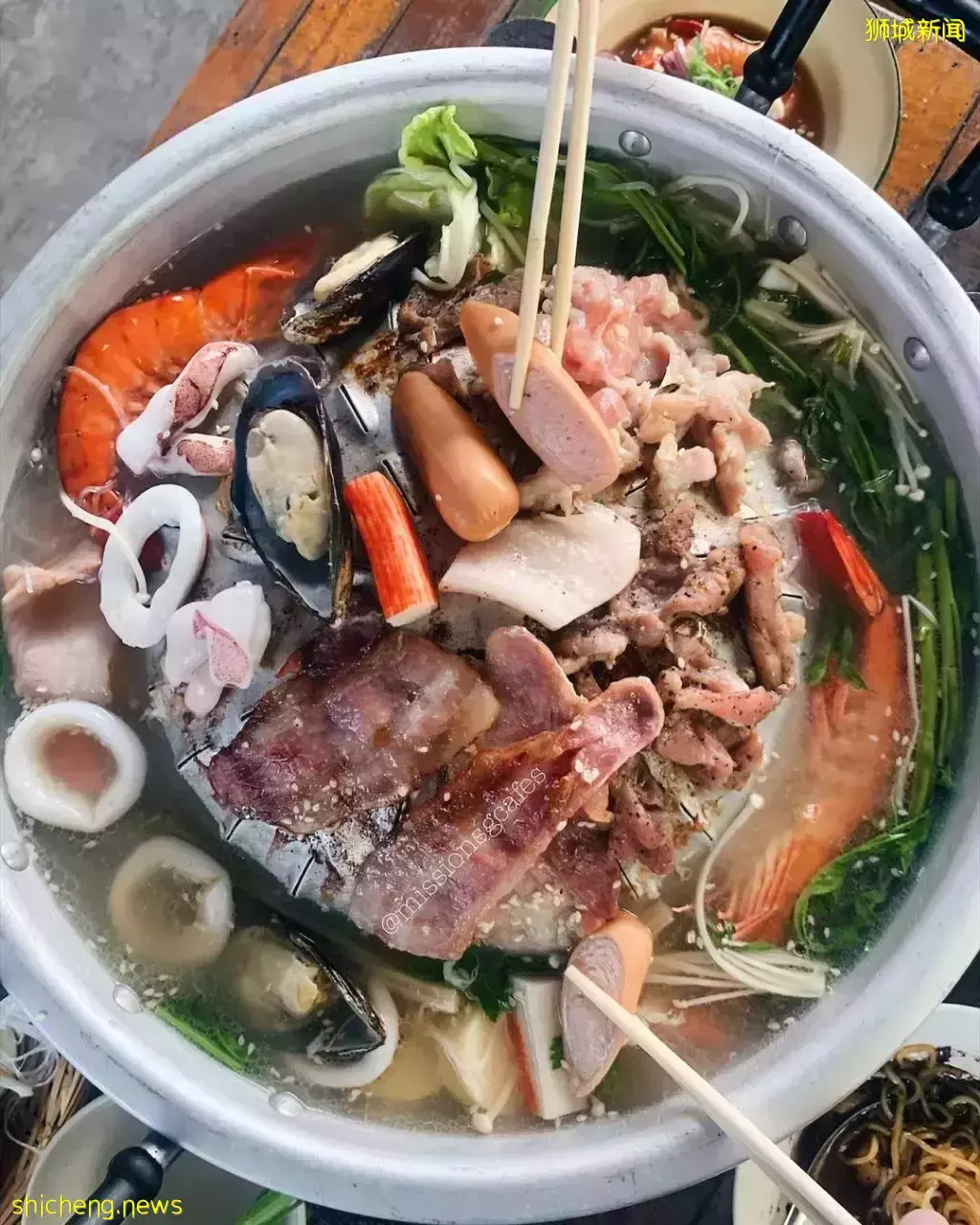 Warm Up Cafe户外露天泰国餐厅🇹🇭 经典料理➕地道小吃聚集地!酸香、热辣、甜点全都有🤤