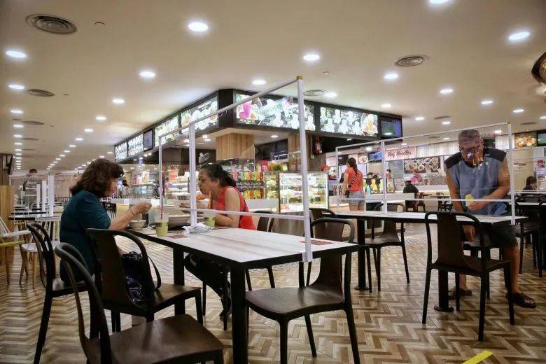 連續兩日出現新感染群！新加坡多人隱瞞症狀逃避就醫，專家：或重返解封第二階段