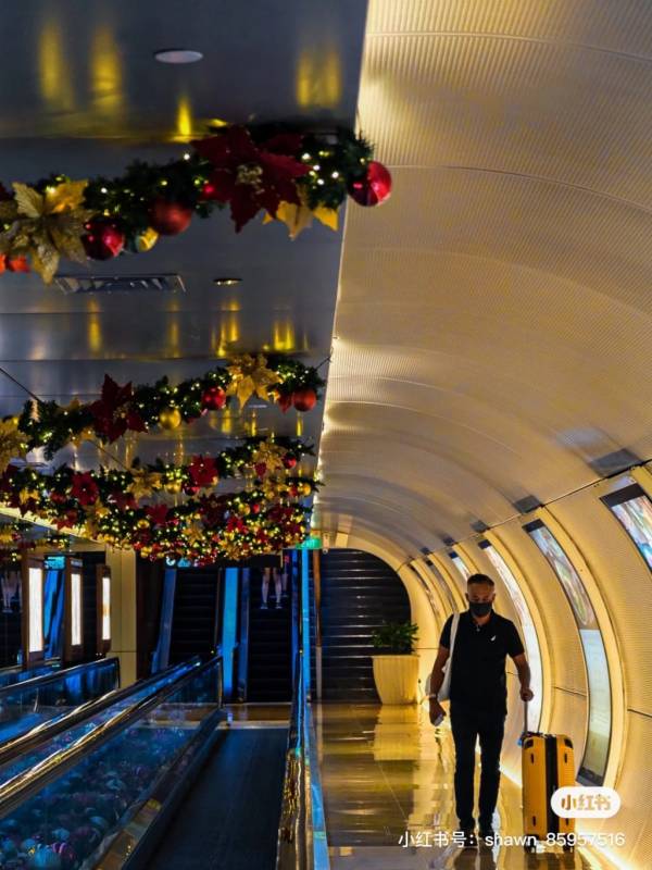 新加坡城市秘境✨ 闖入鮮爲人知的地下通道!時空交錯、穿梭未來