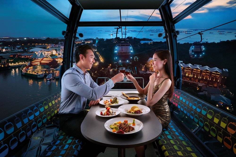 新加坡夜生活指南：摩天轮浪漫晚餐、迷你高尔夫、骑行滨海湾等精彩活动，带你告别无聊