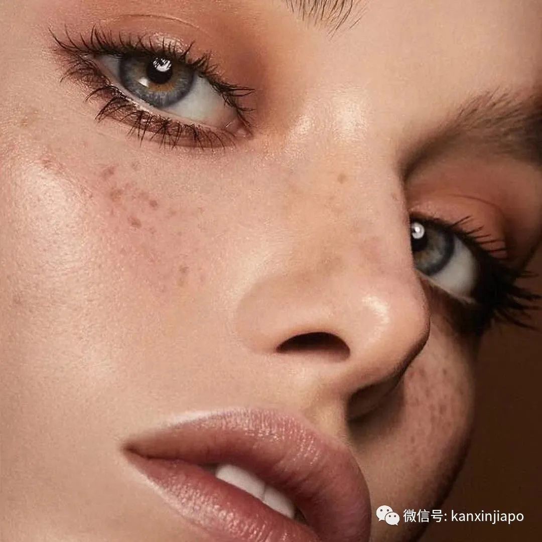 叮咚!@小仙女,己悦医美正在派送你的圣诞礼物...