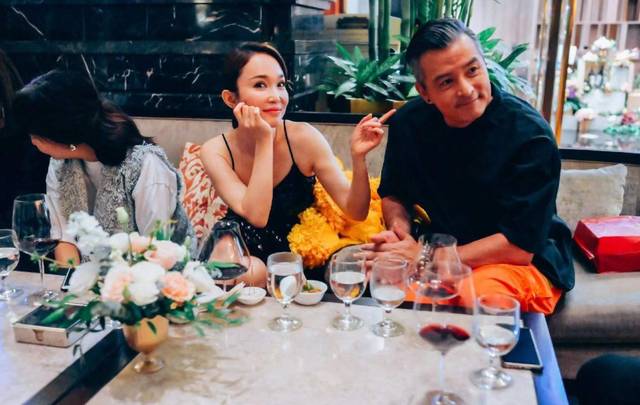 當童年女神趙薇“撞上”新加坡第一美女範文芳,誰贏了