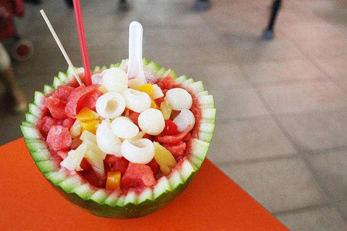 食閣寶藏！老式甜點攤玩出新花樣😎 XXL大西瓜冰花式吃法，真材實料+滿滿果肉