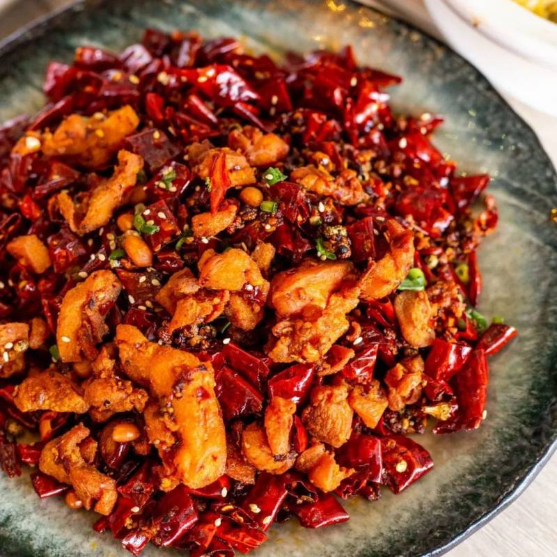 胖胖鸡携新装修强势回归!鸡公煲串烧自助买一送一,无限量供应