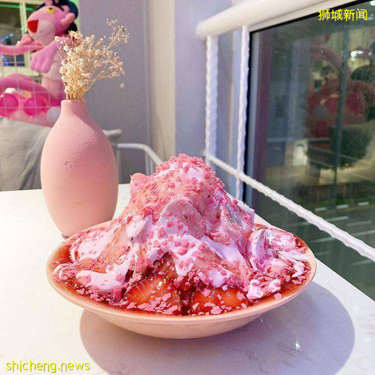 全店高顔值💙Smile Dessert第二間分店走藍色療愈風！琳琅滿目的甜品，等你來打卡📷