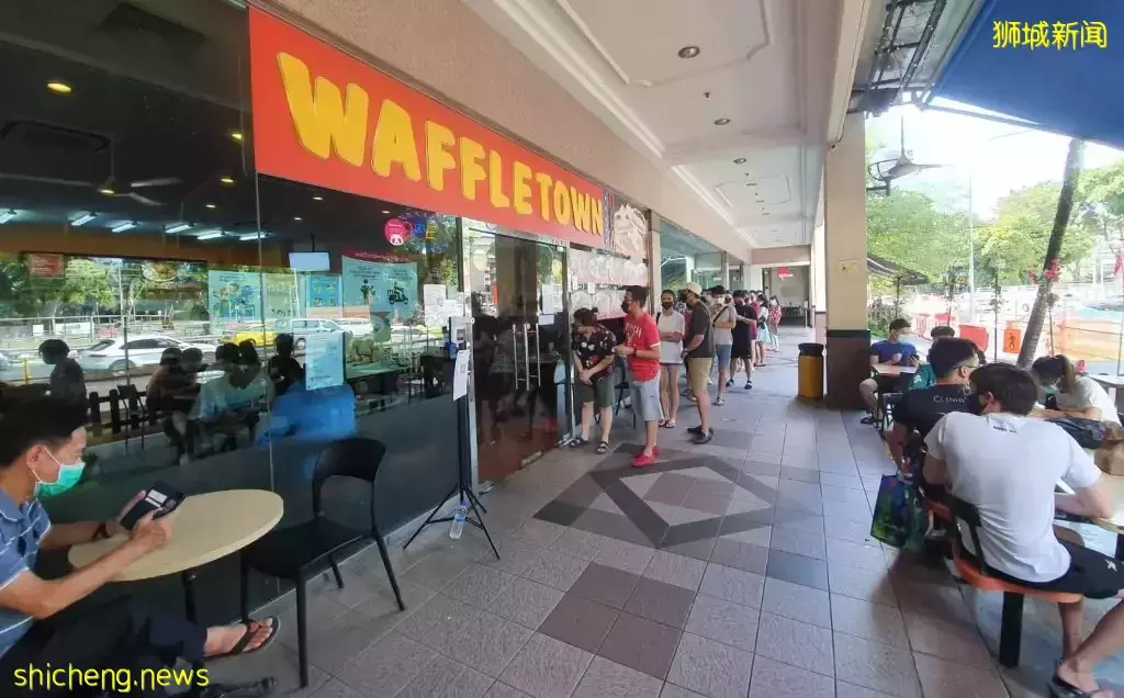 Waffletown终于重新开张!新店在NEWest,能够再次品尝到好吃的美式快餐啦🍔