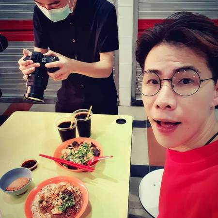 孙文海当过鱼丸面小贩学徒 三个月就举白旗