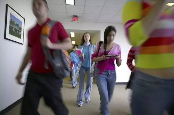 新加坡好消息!WP可跨行业换工作,无需出境