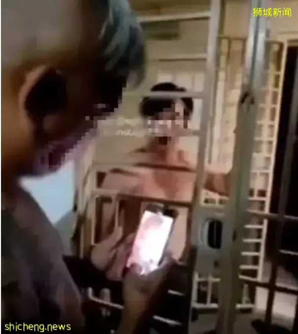 新加坡两赤膊大汉骂街逗乐网友,怒吼:你出来!“我在外面”