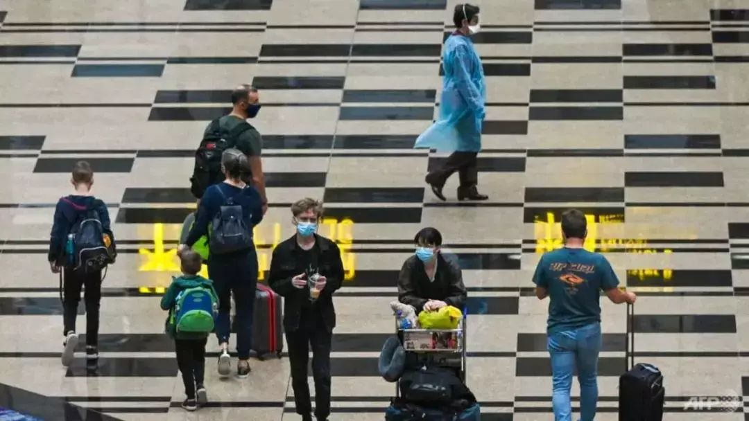 外媒:新加坡已放棄抵抗!李顯龍總理談抗疫內幕!英國正式徹底放飛