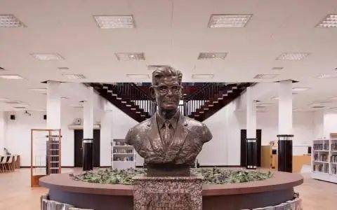 华侨中学光前图书馆新面貌再度登场,继续促进华文教育发展