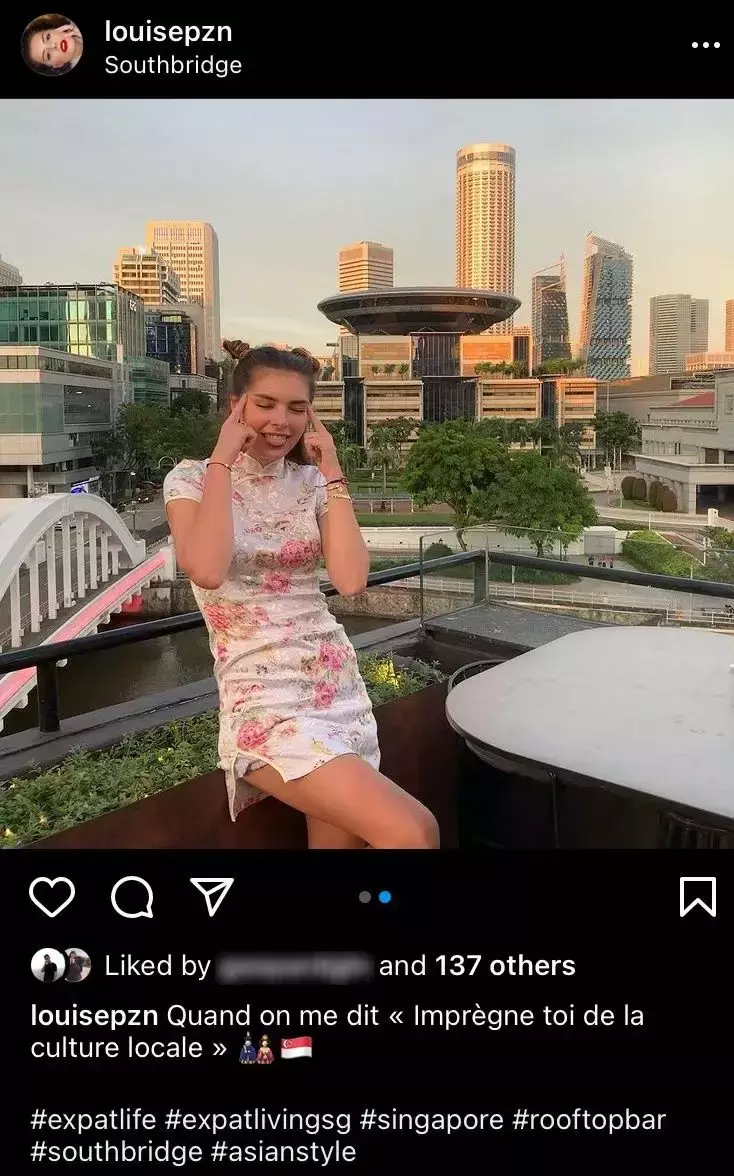 因为眯眯眼,她拍的这些照片被指辱华!外国女生做了这个姿势后,新加坡人也怒了