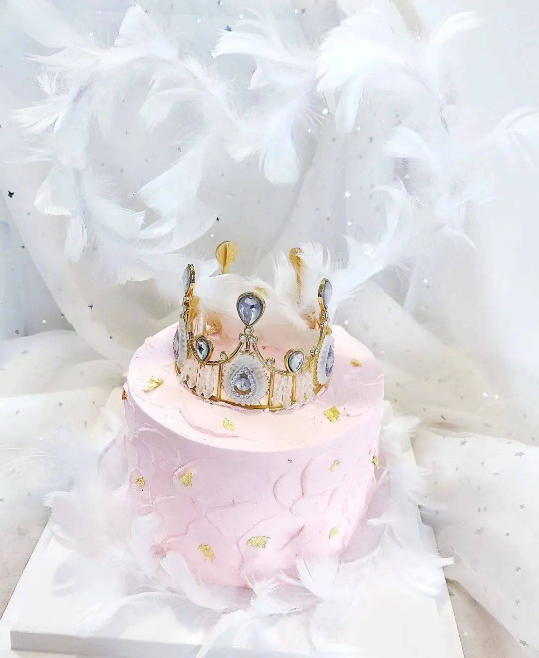 叮咚!你有一個情人節蛋糕請簽收!比玫瑰還好看的花也來了