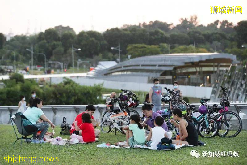 有两小孩的双亲家庭每月基本开销6426新元? 最新研究引两极反应