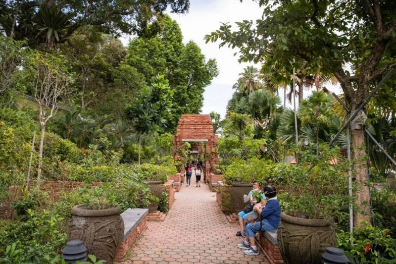 这座网红美照最多的小山,承载着新加坡那段血与火的历史