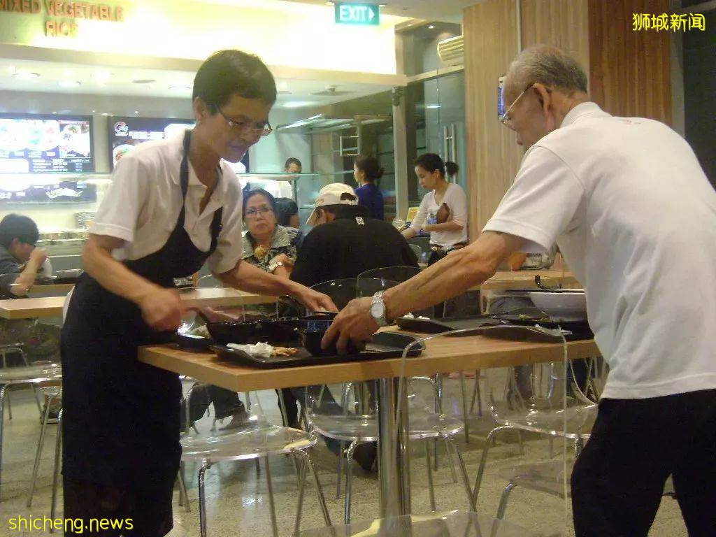在新加坡養老有多難？65%的人想移居海外，三分之一的人跑到馬來西亞