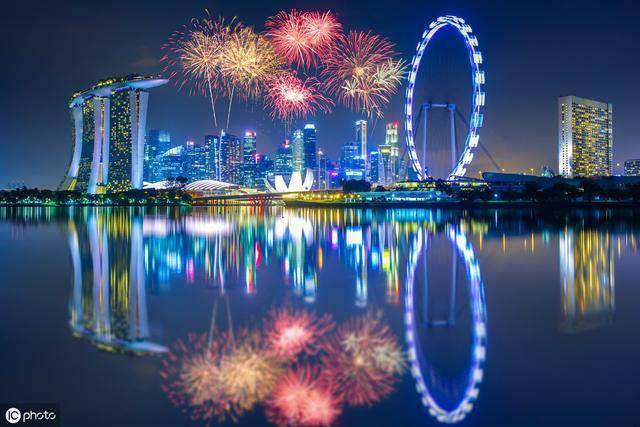 香港VS新加坡，全方面对比哪座城市更富裕