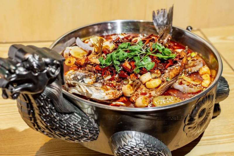 $6666大錦鯉又來了!去年火爆麻辣香鍋旗艦店又開新店了