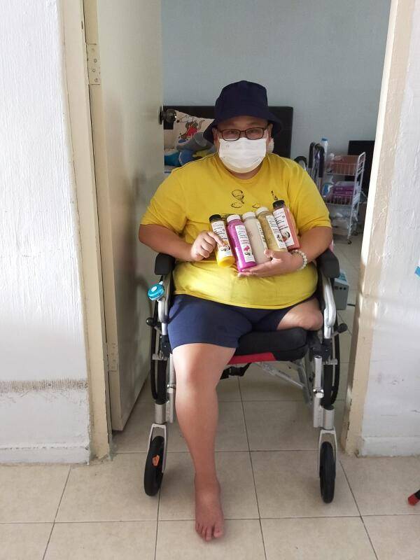 11年前車禍截肢 去年罹患大腸癌 她不怨命運 自力更生