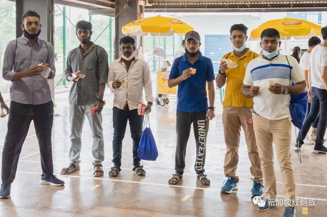 新加坡人力部打溫情牌，佳節與義工團體攜客工遊車河一解思鄉情